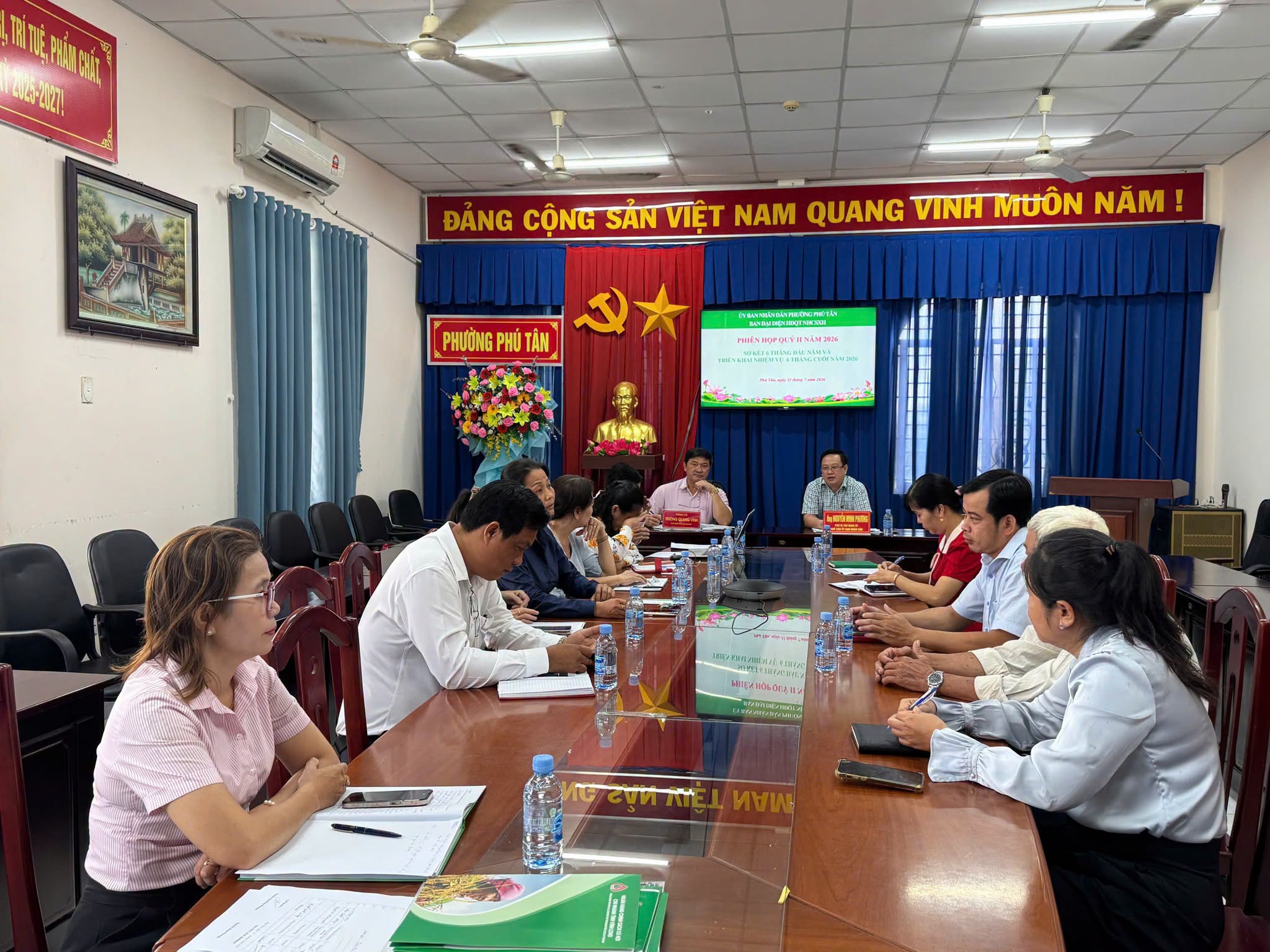Phường Phú Tân tổ chức phiên họp Ban đại diện Hội đồng quản trị ngân hành chính sách xã hội sơ kết hoạt động 6 tháng đầu năm 2026