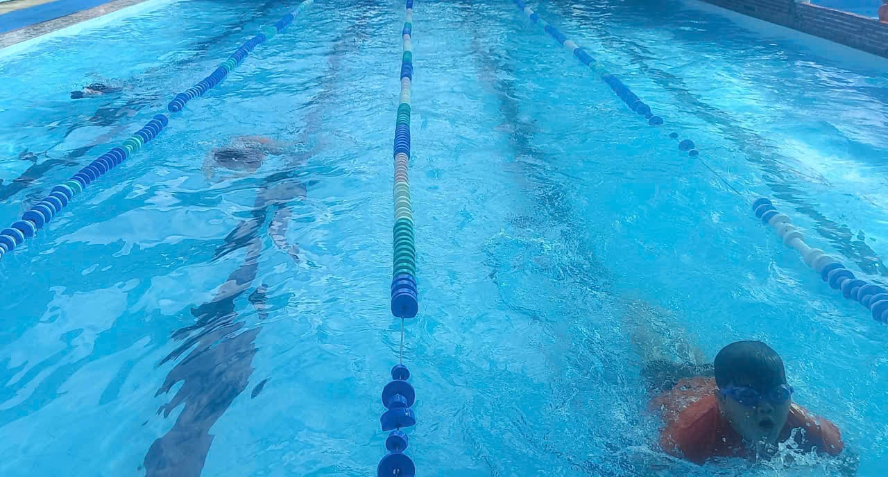 Phường Phú Tân tổ chức kiểm tra, xác nhận biết bơi và kỹ năng phòng, chống đuối nước